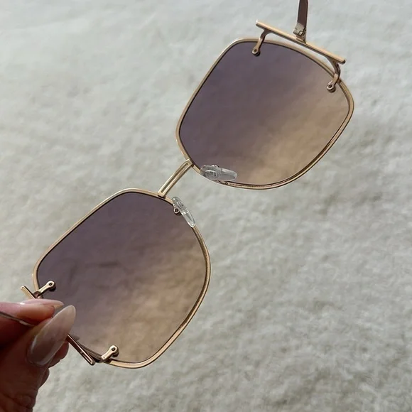 Ferragamo Gancio 62mm Gradient Square Sunglasses in Rose Gold/Violet - Picture 8 of 12